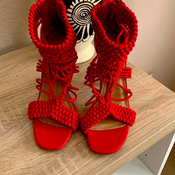 Red strap heels - Picture 1 of 8